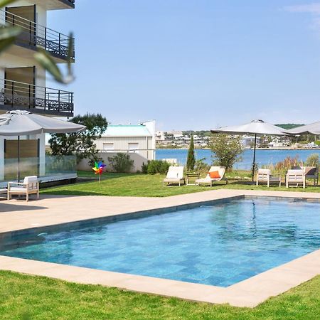 Golden Tulip Hotel & Rooftop Martigues Provence 外观 照片