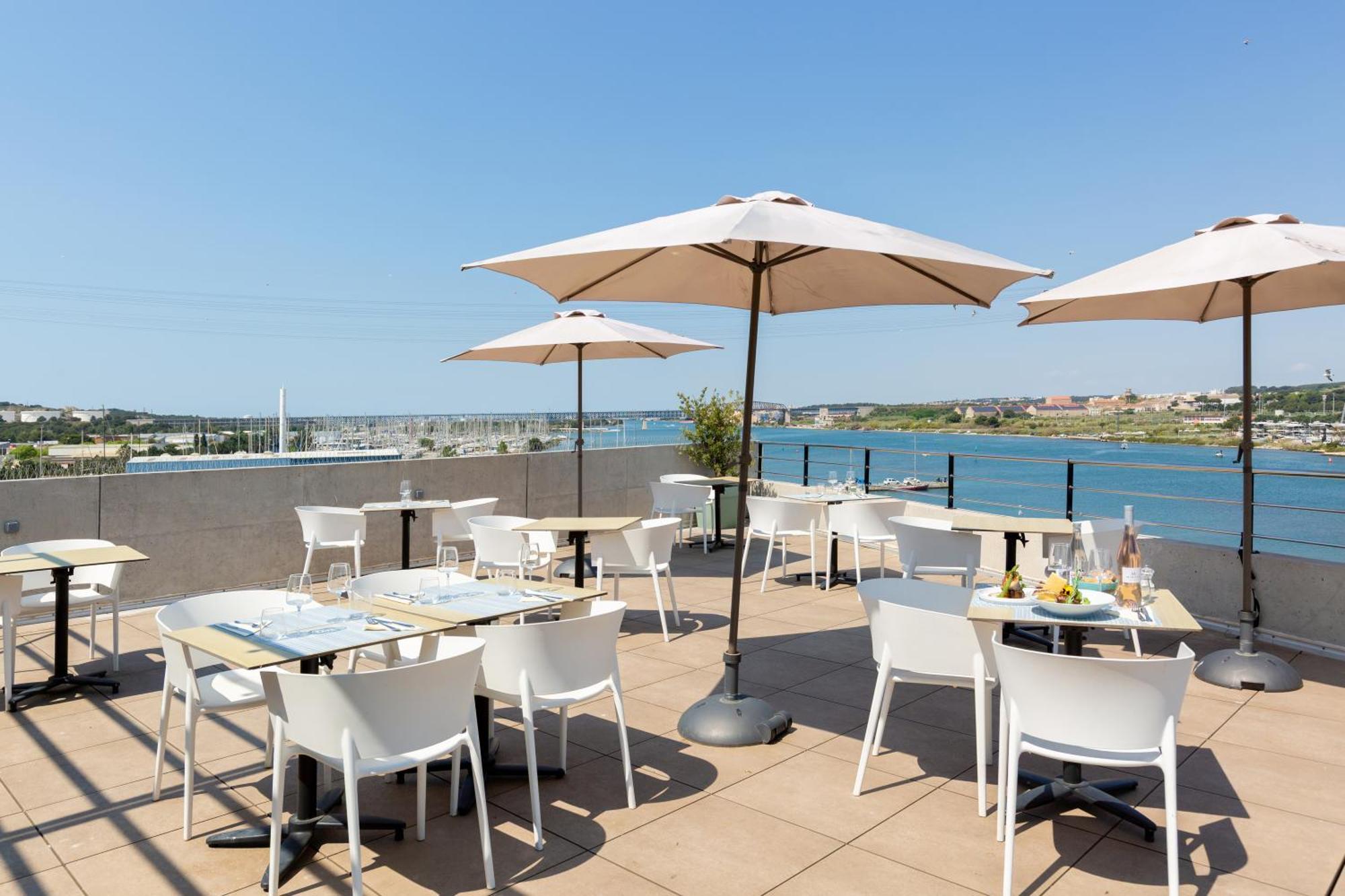 Golden Tulip Hotel & Rooftop Martigues Provence 外观 照片