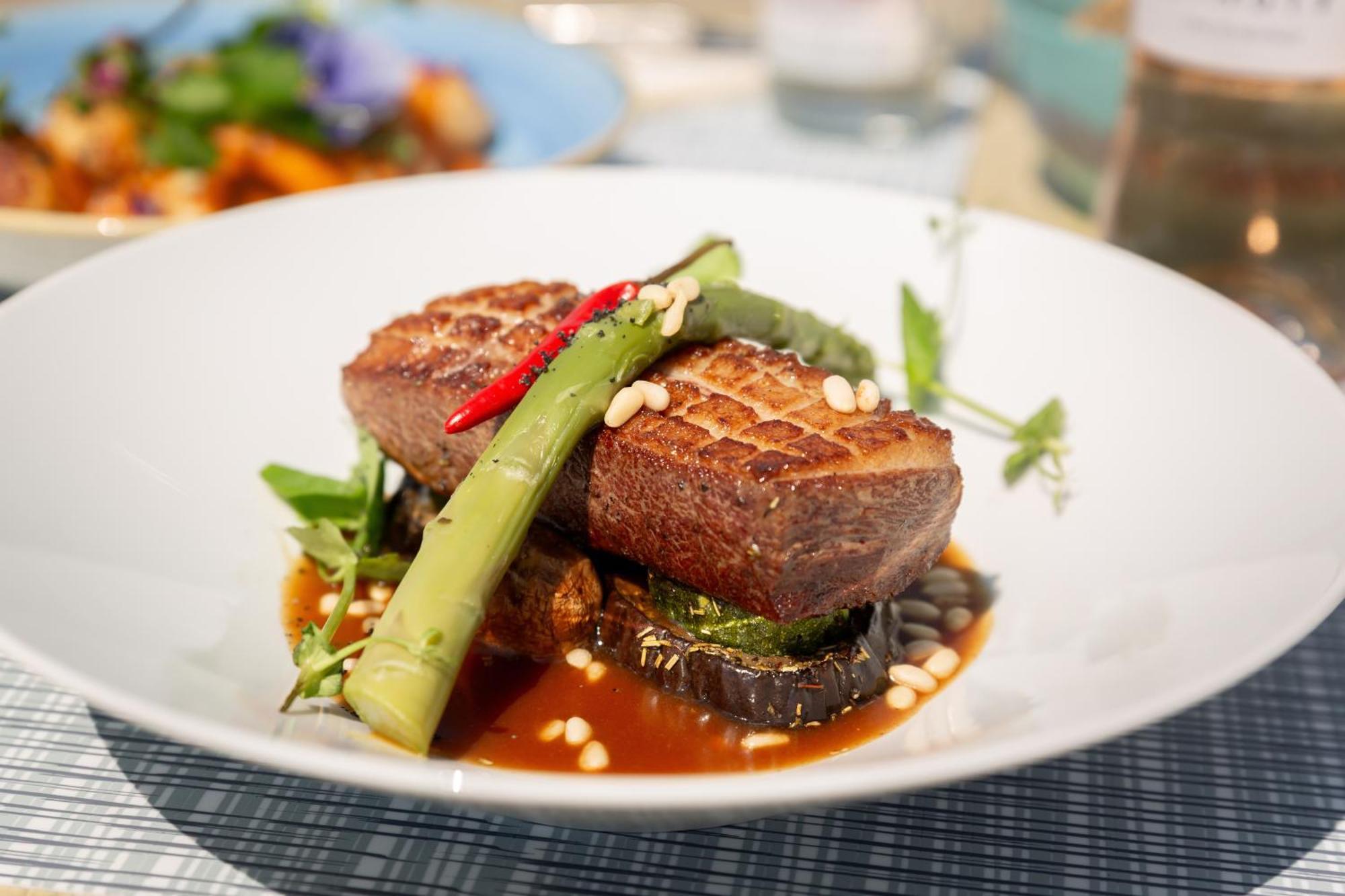 Golden Tulip Hotel & Rooftop Martigues Provence 外观 照片