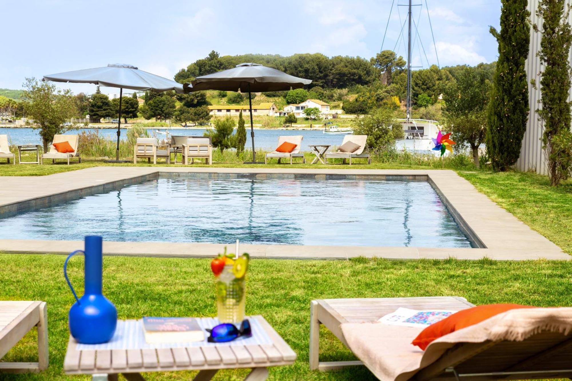Golden Tulip Hotel & Rooftop Martigues Provence 外观 照片